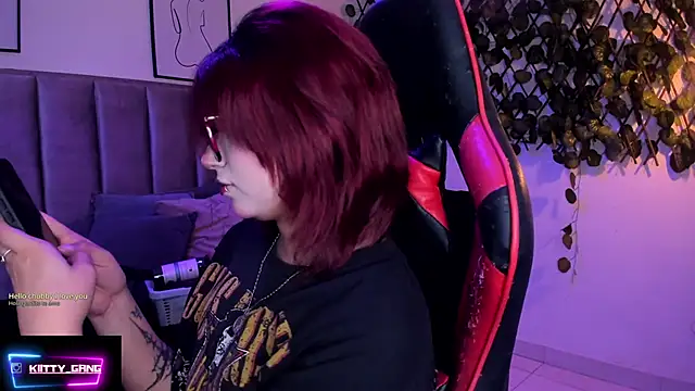 Kitty Gang online show from November 20, 2:12 am