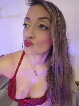 emma collson online show from March 13, 8:32 pm