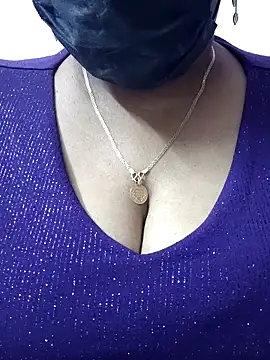 mallu-sumi online show from April 18, 7:58 pm