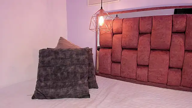 kristakinnky online show from April 18, 12:07 pm