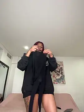 dolcebella online show from October 27, 9:31 pm