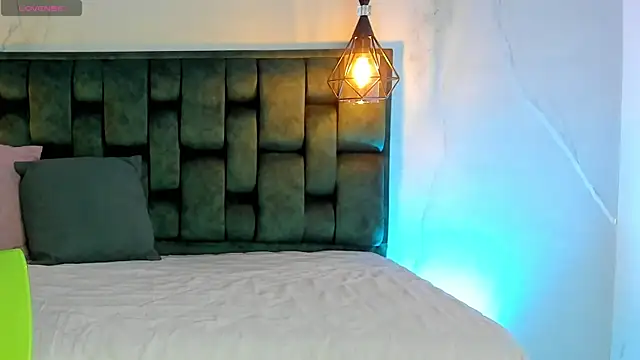 angelswets online show from October 22, 2:33 pm