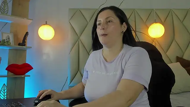 angelswets online show from April 9, 3:50 pm