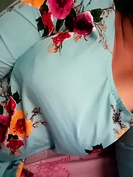 Snapshot of gunjan22 chatting on September 23, 8:56 am gunjan22 online show from September 23, 8:56 am