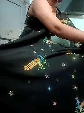 Snapshot of gunjan22 chatting on October 6, 7:36 am gunjan22 online show from October 6, 7:36 am