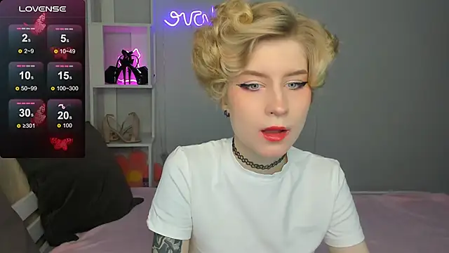 Snapshot of Angel_Jules chatting on October 4, 12:38 am Angel Jules online show from October 4, 12:38 am