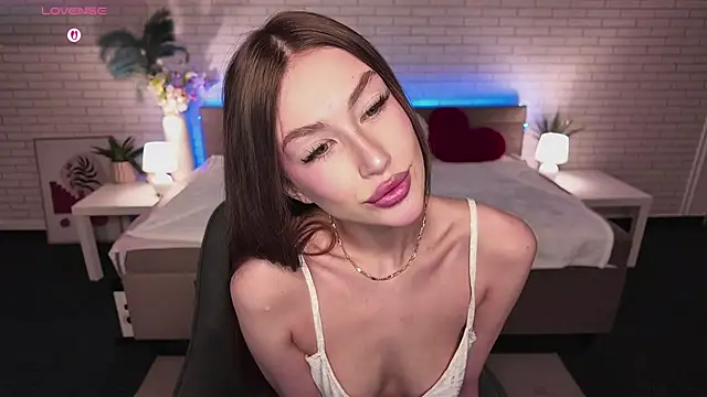 NovaBlissss online show from November 21, 5:15 pm