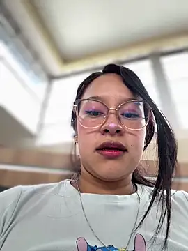 Liulee online show from December 16, 4:35 pm