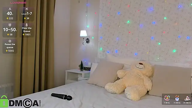 Jennifer Wadee online show from January 17, 12:29 am