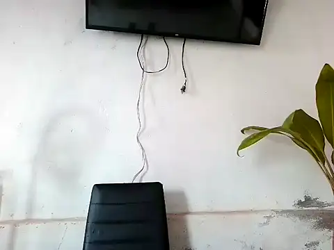 bellacrespalatina online show from April 1, 5:43 pm