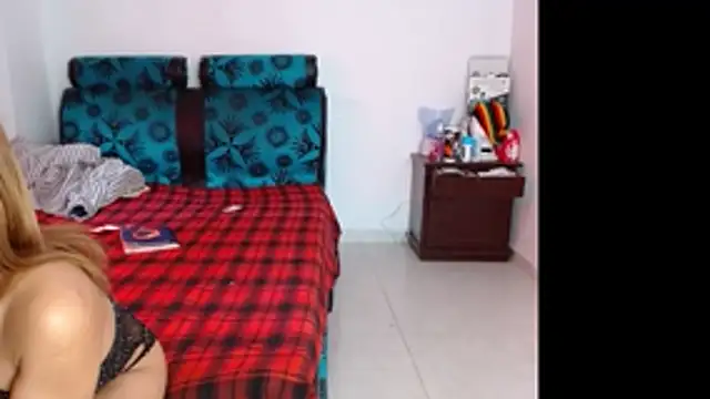 carolanyi online show from February 12, 7:37 pm