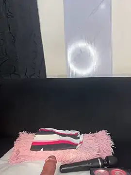 chiquimaturesexy online show from March 24, 9:31 pm