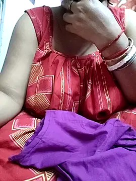 BERRY 00 online show from February 26, 5:56 pm