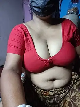 BERRY 00 online show from May 26, 6:40 pm