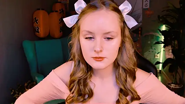 VivienLeeigh online show from September 14, 11:19 am