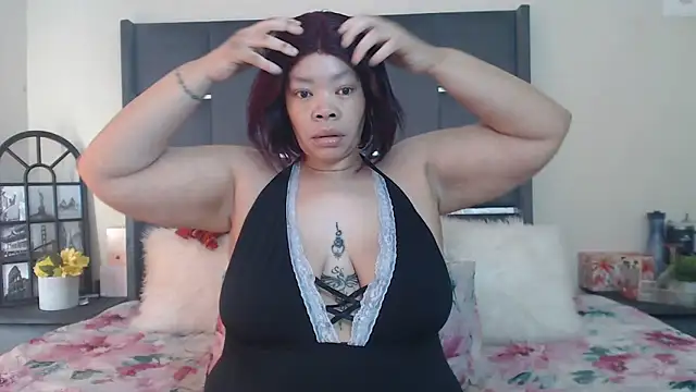 Snapshot of LaCaramellaChocolatia chatting on September 30, 9:48 am LaCaramellaChocolatia online show from September 30, 9:48 am