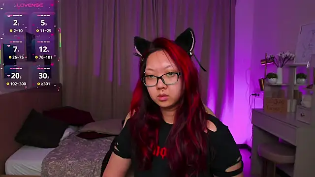 Marine Vact online show from April 8, 2:19 pm