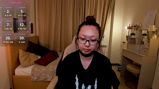 Marine Vact online show from April 10, 2:12 pm