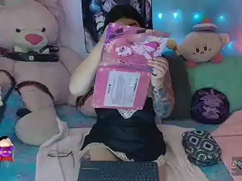 Kurumi57 online show from December 23, 12:14 am