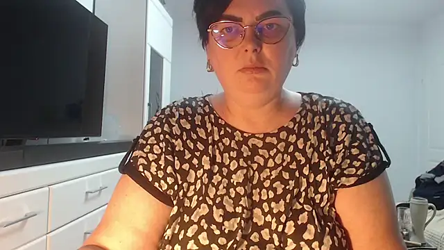 Amandamuller1982 online show from April 18, 2:58 am