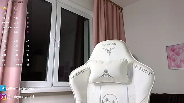 Maya Rave online show from November 5, 3:45 am