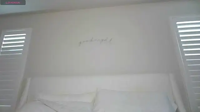 Snapshot of mixedasiangirl chatting on October 6, 7:18 pm mixedasiangirl online show from October 6, 7:18 pm