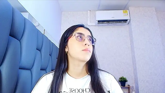 Amy wats0n online show from March 19, 7:40 pm