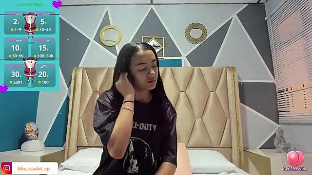 Mia scarlet69 online show from December 3, 12:18 pm