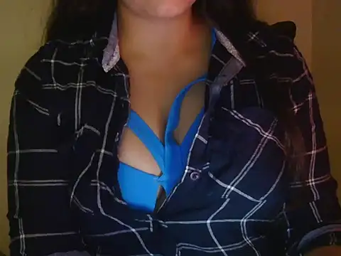 diva-22 online show from August 4, 3:07 pm