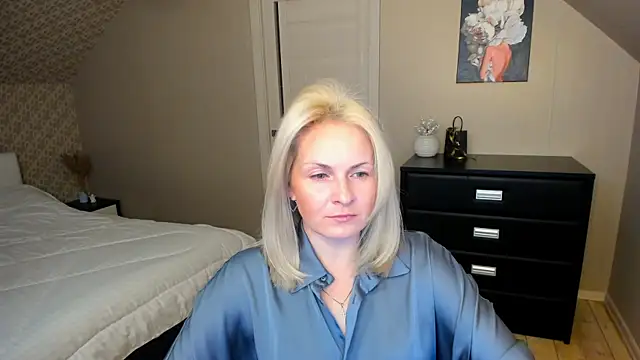 Alicee Gracee online show from November 29, 4:44 pm