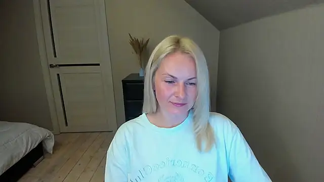 Alicee Gracee online show from October 12, 7:16 pm