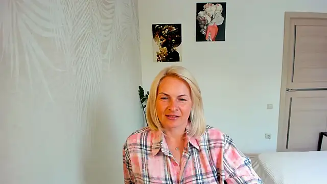 Alicee Gracee online show from July 5, 9:48 am