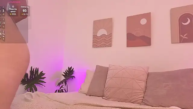 Mia Heartt online show from March 24, 7:08 pm