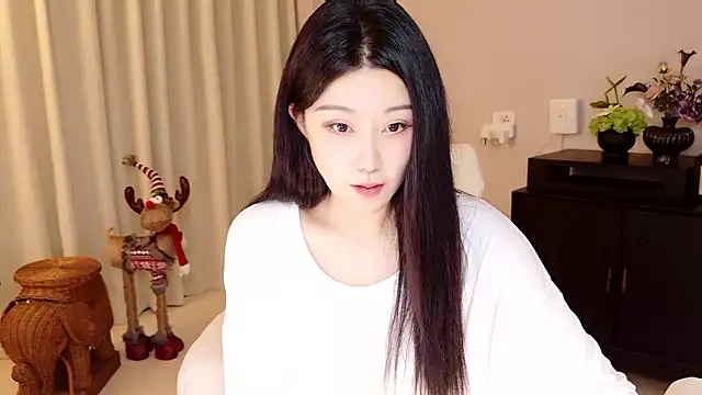 Lucky-baby online show from June 10, 2:05 pm