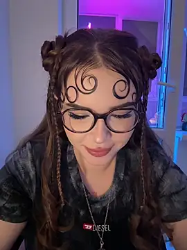 CutiePie3 online show from February 6, 9:29 pm