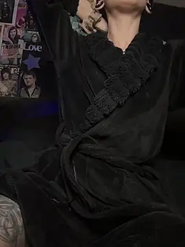 MissMidnightUK online show from March 17, 12:14 am