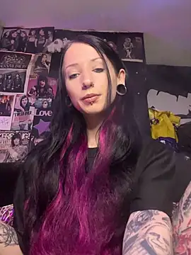 MissMidnightUK online show from February 26, 11:59 pm