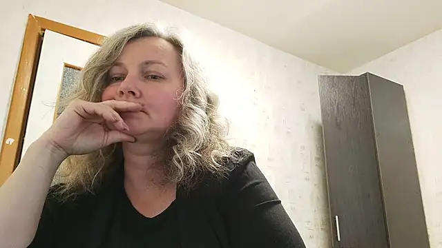 EdithManning online show from May 13, 5:51 pm