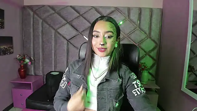 Miaa Thopmson online show from September 12, 11:23 pm