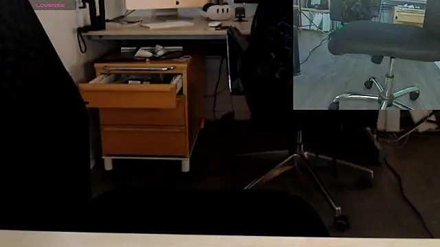 EdgesOfReality online show from January 16, 11:39 am