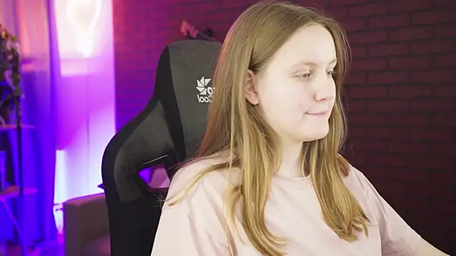 KellyPoter online show from September 25, 8:57 am