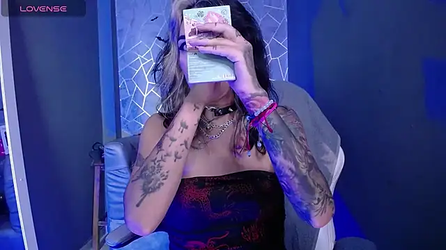 amelierouss online show from February 3, 3:26 am