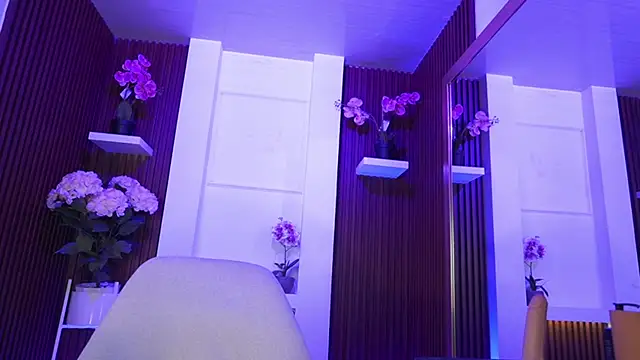 CattleyaScaly online show from October 28, 7:52 pm