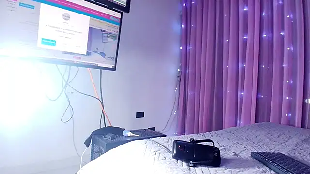 mia stanfort online show from February 23, 7:13 pm