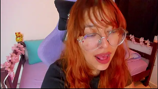  Moon Johnson online show from October 30, 1:52 am