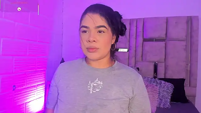 EmmaBecket2 online show from January 11, 3:44 am