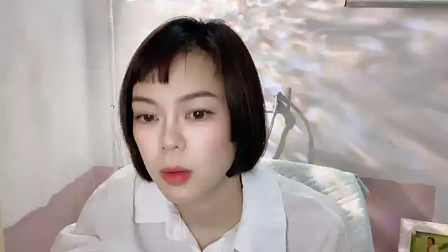 Linda-LL online show from October 24, 2:02 pm