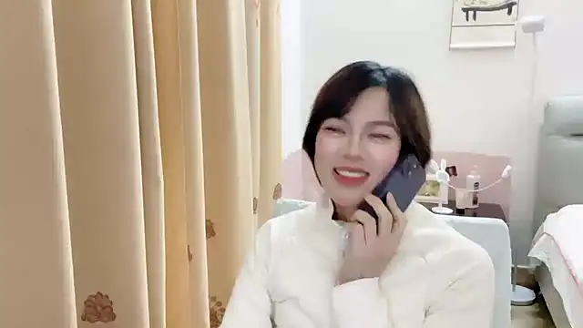 Linda-LL online show from January 15, 12:00 pm