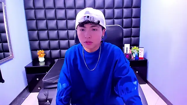 Snapshot of Im_Mathias chatting on September 16, 8:39 pm Im Mathias online show from September 16, 8:39 pm