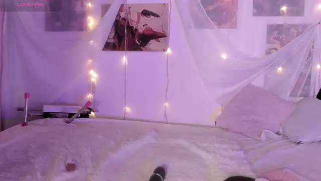 Luna-Chann online show from December 18, 9:19 pm